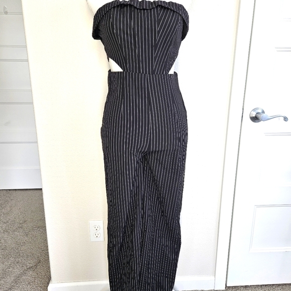 NWT!!! Princess Polly Jemma Black and White Pinstripe Jumpsuit, Size 2 - Picture 2 of 6